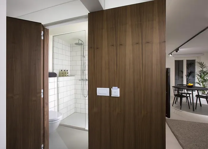 Snooz Ap & Business Flats