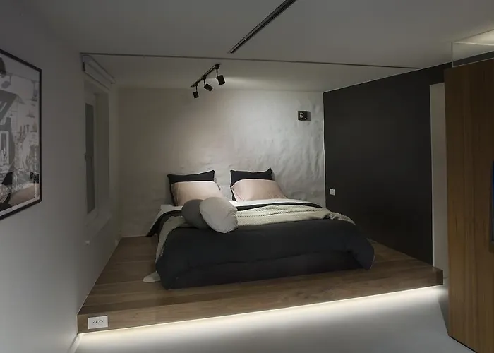 Snooz Ap & Business Flats 헨트