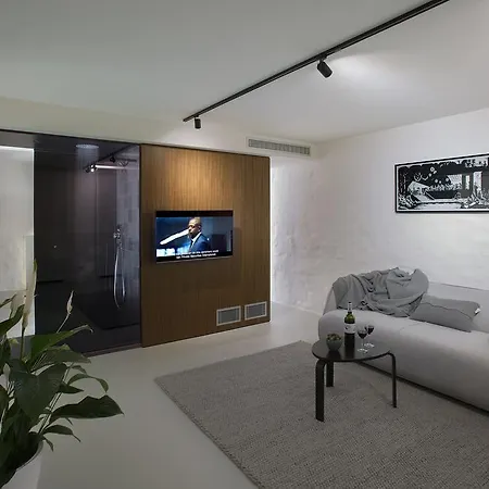 Snooz Ap & Business Flats